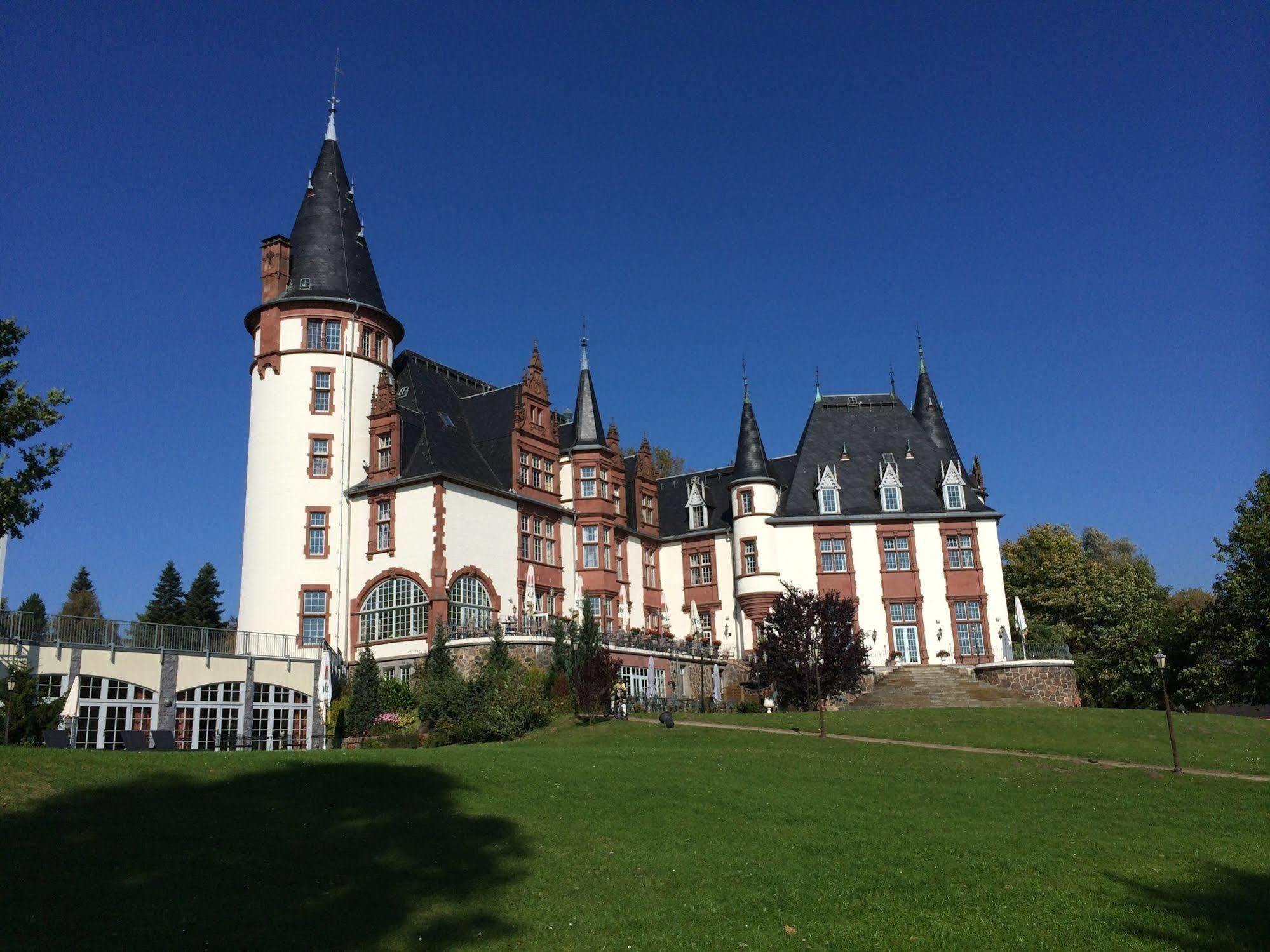 Seehotel Schloss Klink Exterior foto